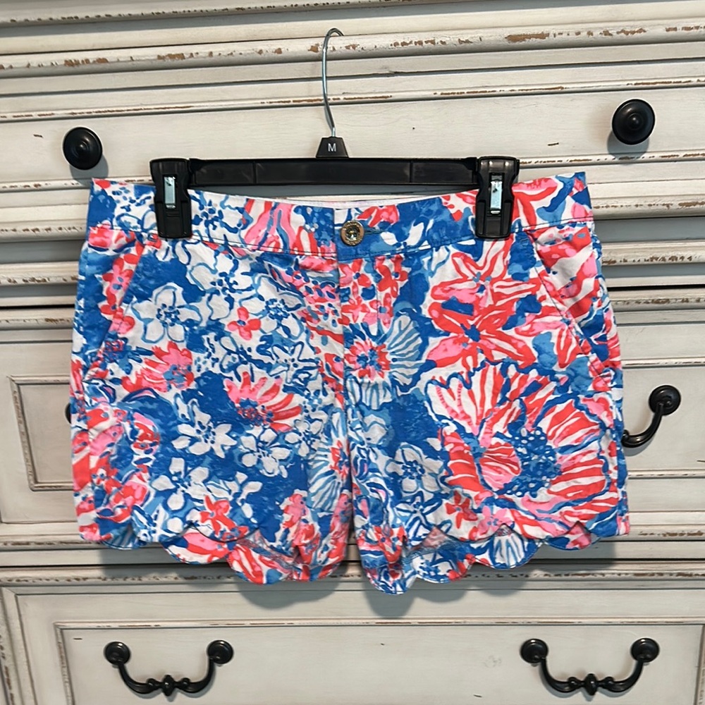Lilly Pulitzer Blue and Pink Shorts Vibrant Floral Design